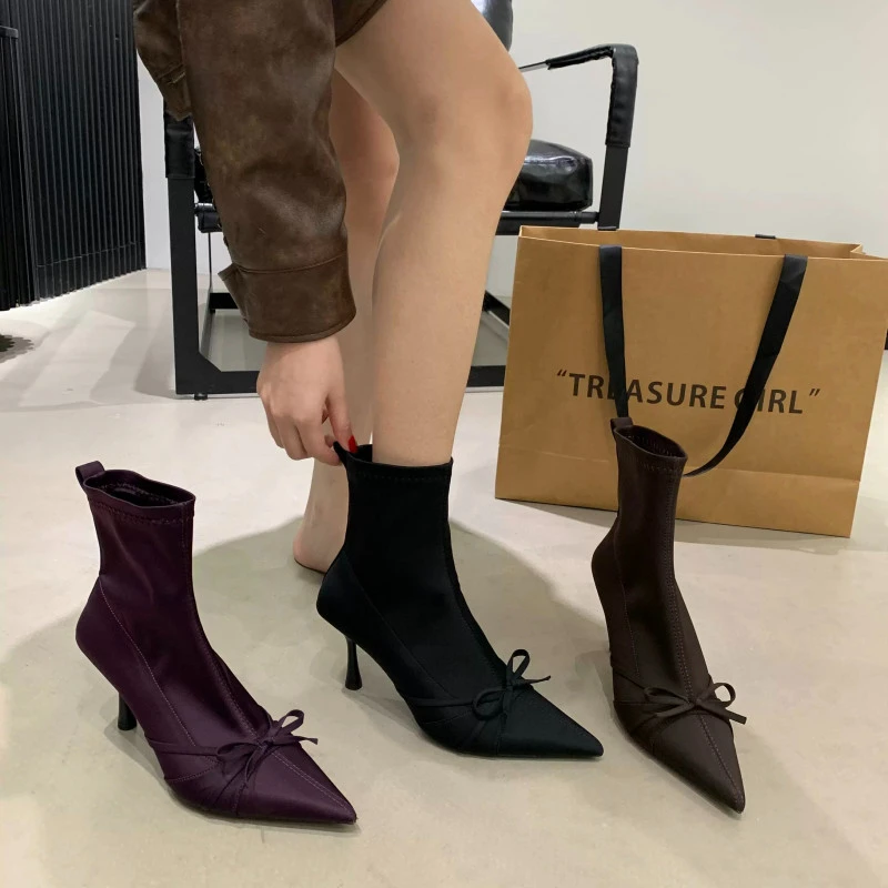 秋冬法式套筒气质蝴蝶结2025年新款黑色显瘦尖头细跟不累脚瘦瘦靴