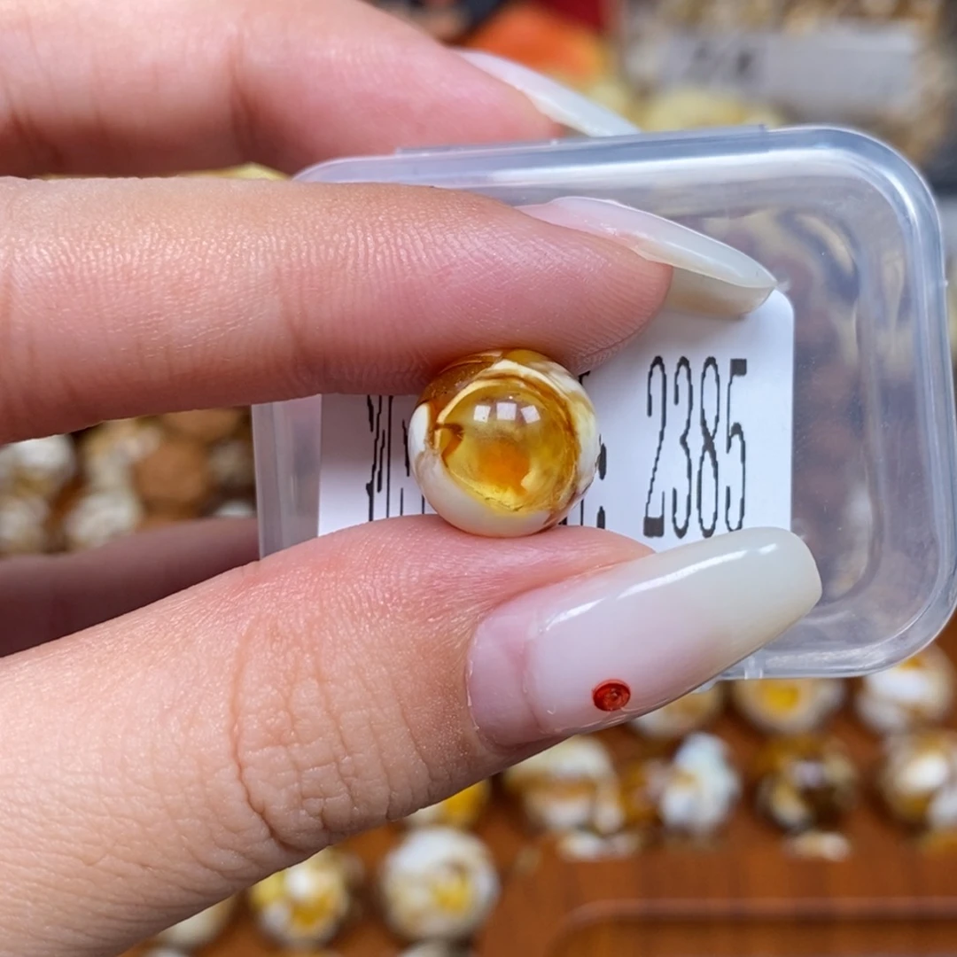 蜜蜡未镶嵌珠宝奇石2385