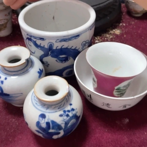 御***斋粉彩手把件鼻烟壶