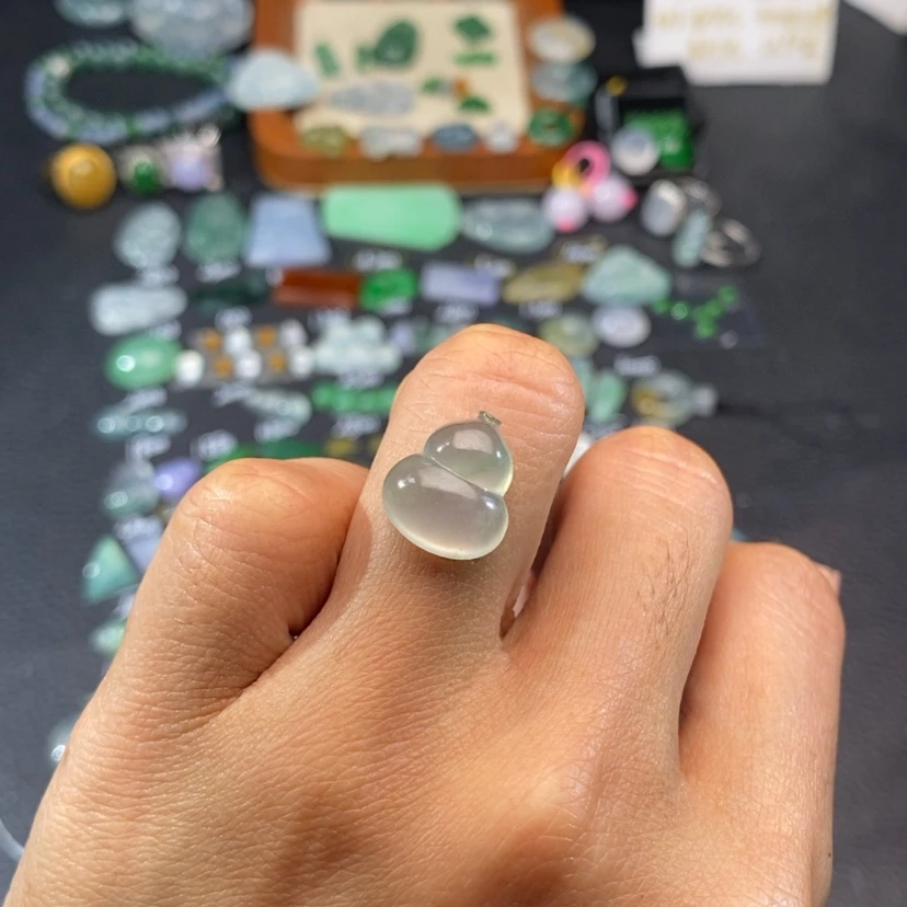 【闪购商品】翡翠挂件未镶嵌葫芦