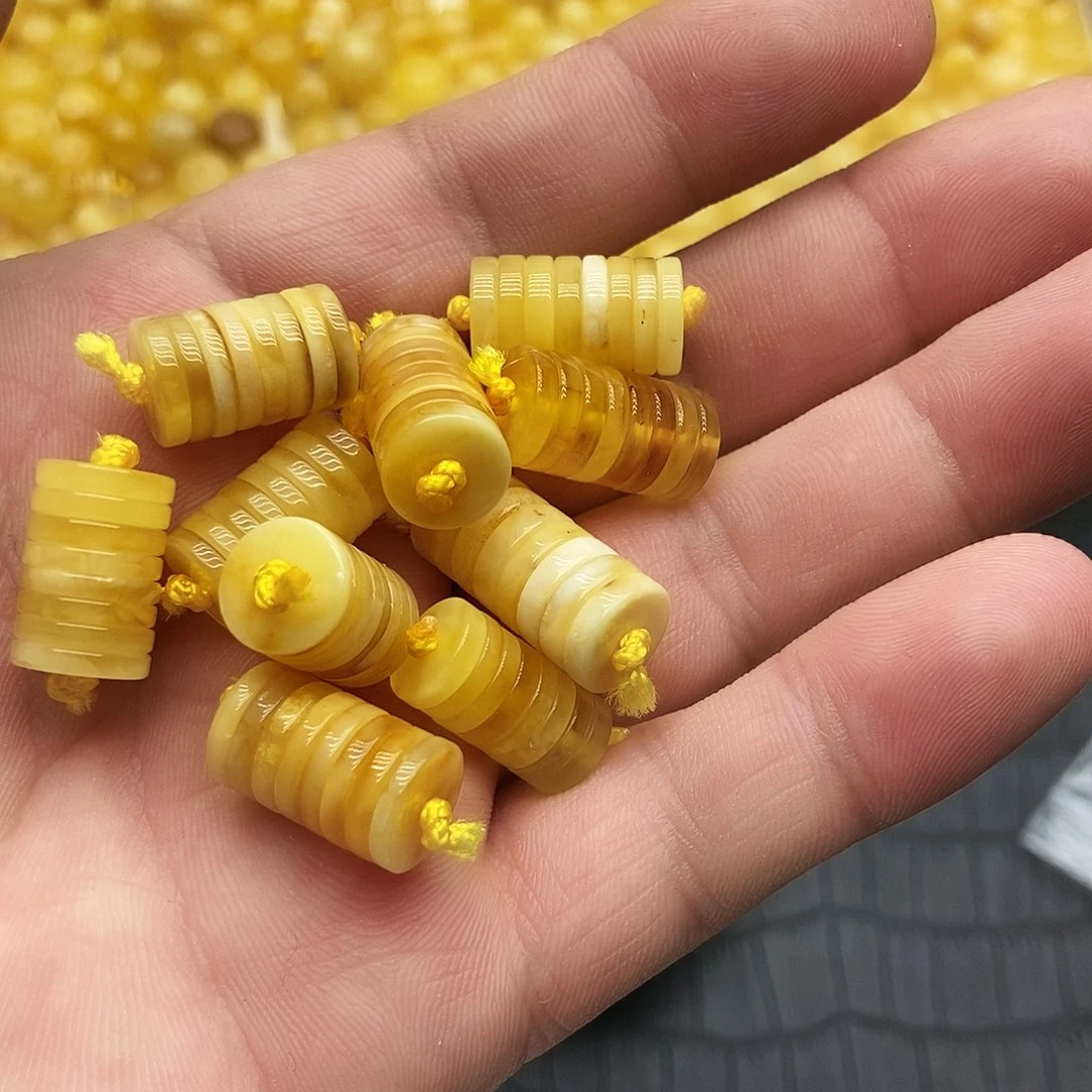 未镶嵌蜜蜡裸石10毫米隔片微瑕随机一组