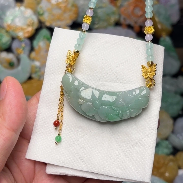 翡翠颈饰未镶嵌吊坠