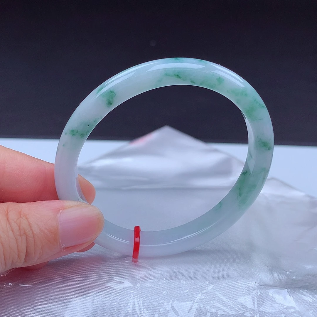 翡翠手镯（贵妃镯）未镶嵌手镯000253