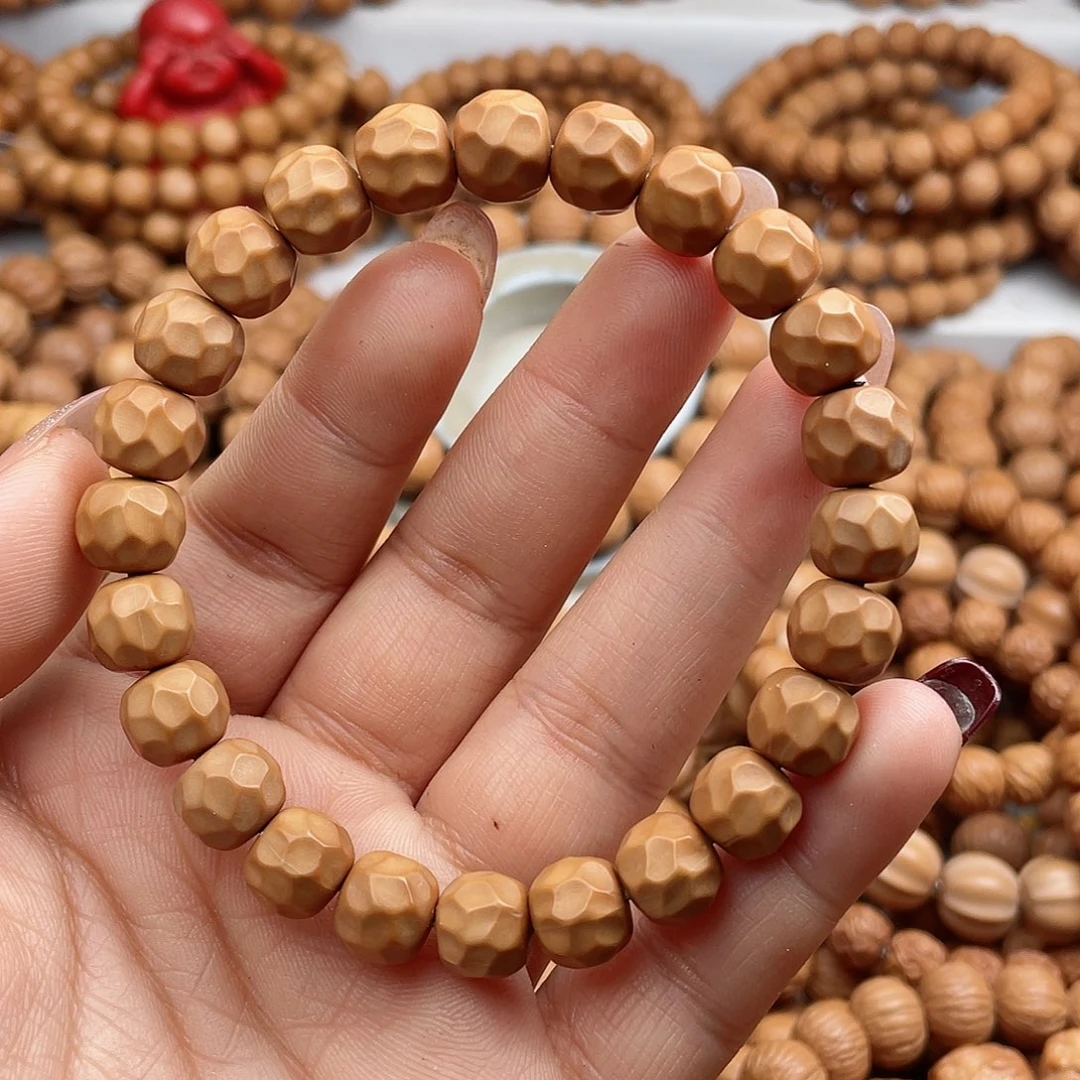 猴头核桃吊坠10+微瑕黑金无相