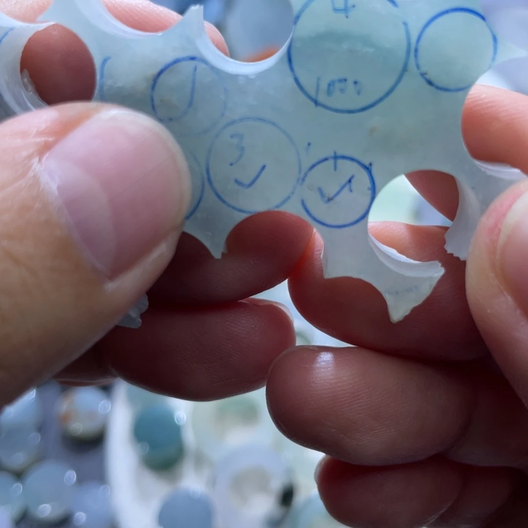 蛋****定制翡翠未镶嵌天然翡翠