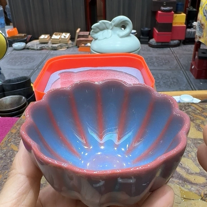 红炉杯一个，瓷。。。品茗