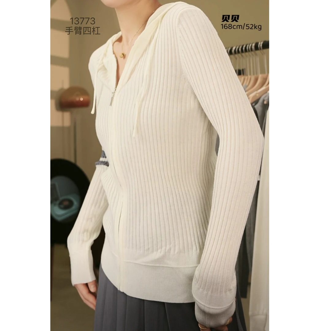 13773（部分无水洗唛，介意慎拍）WANGDAN新款拉链针织帽子衫