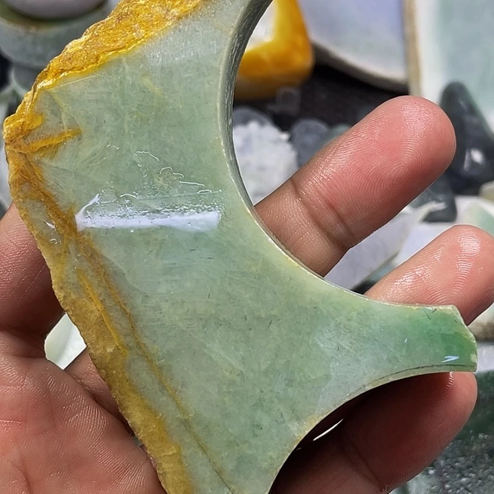 翡翠未镶嵌颈饰4号