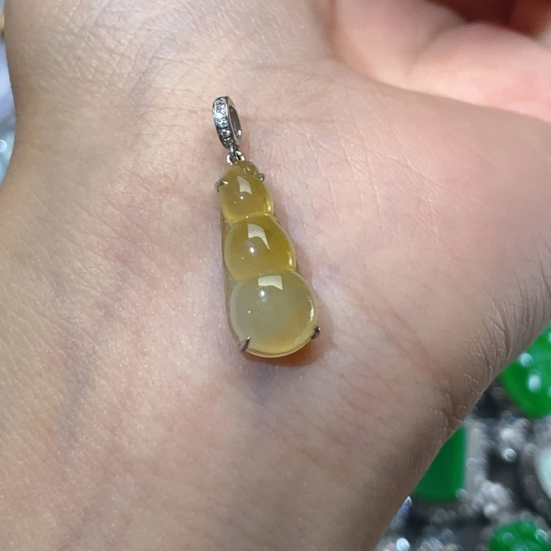 翡翠18K金镶嵌颈饰天然缅甸A货翡翠