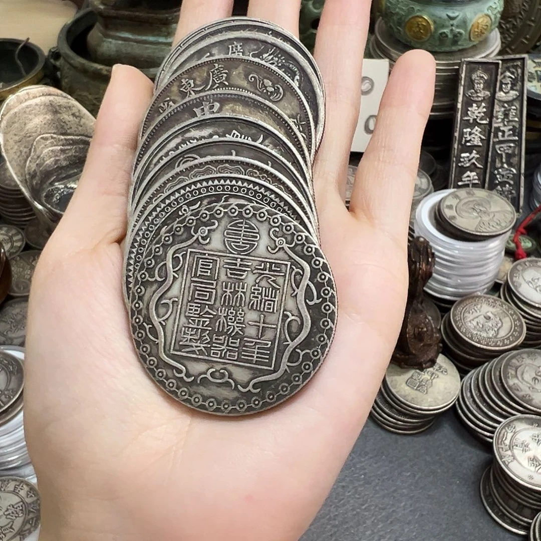 金属复古风格摆件