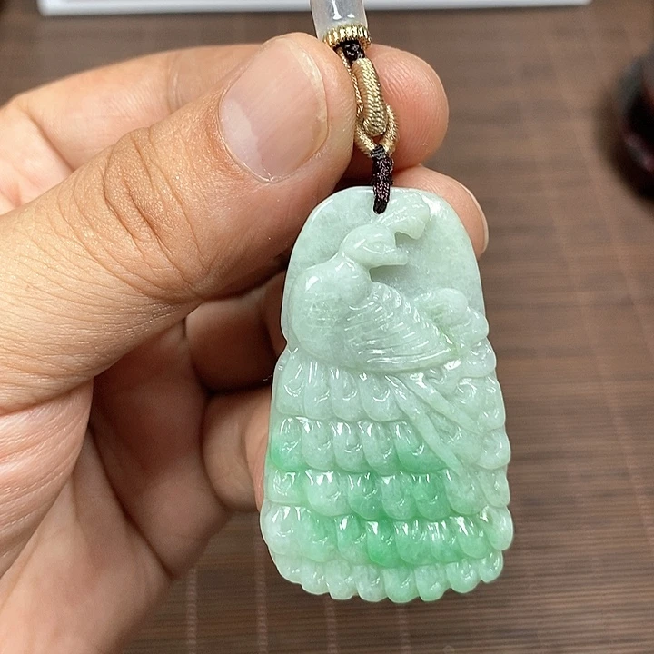 颈饰未镶嵌翡翠天然翡翠玉A货配证书