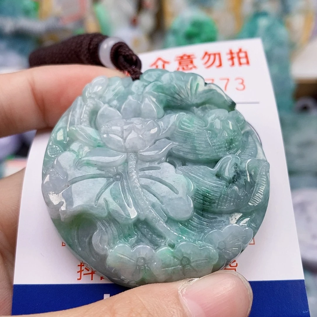 吊坠(不含链)未镶嵌翡翠