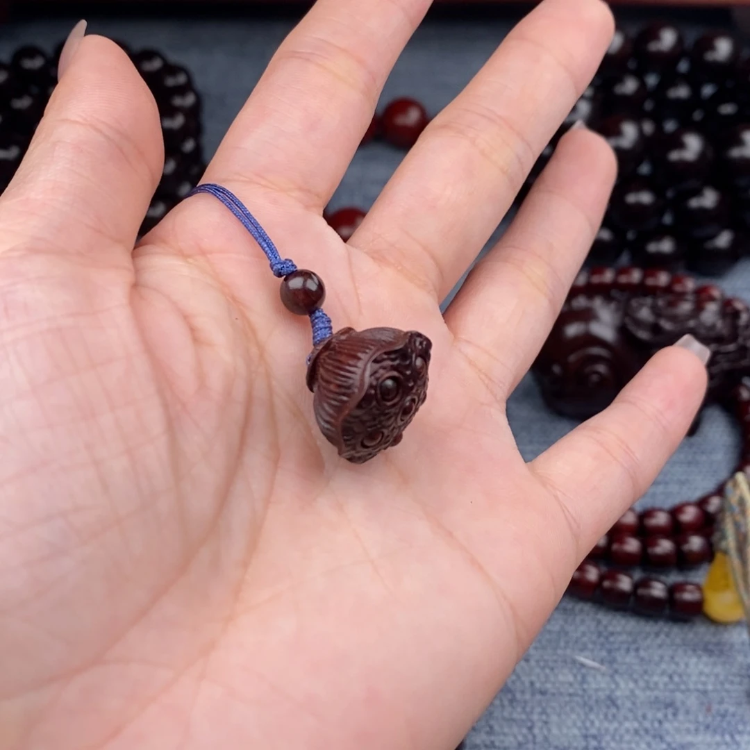 小叶紫檀吊坠莲蓬