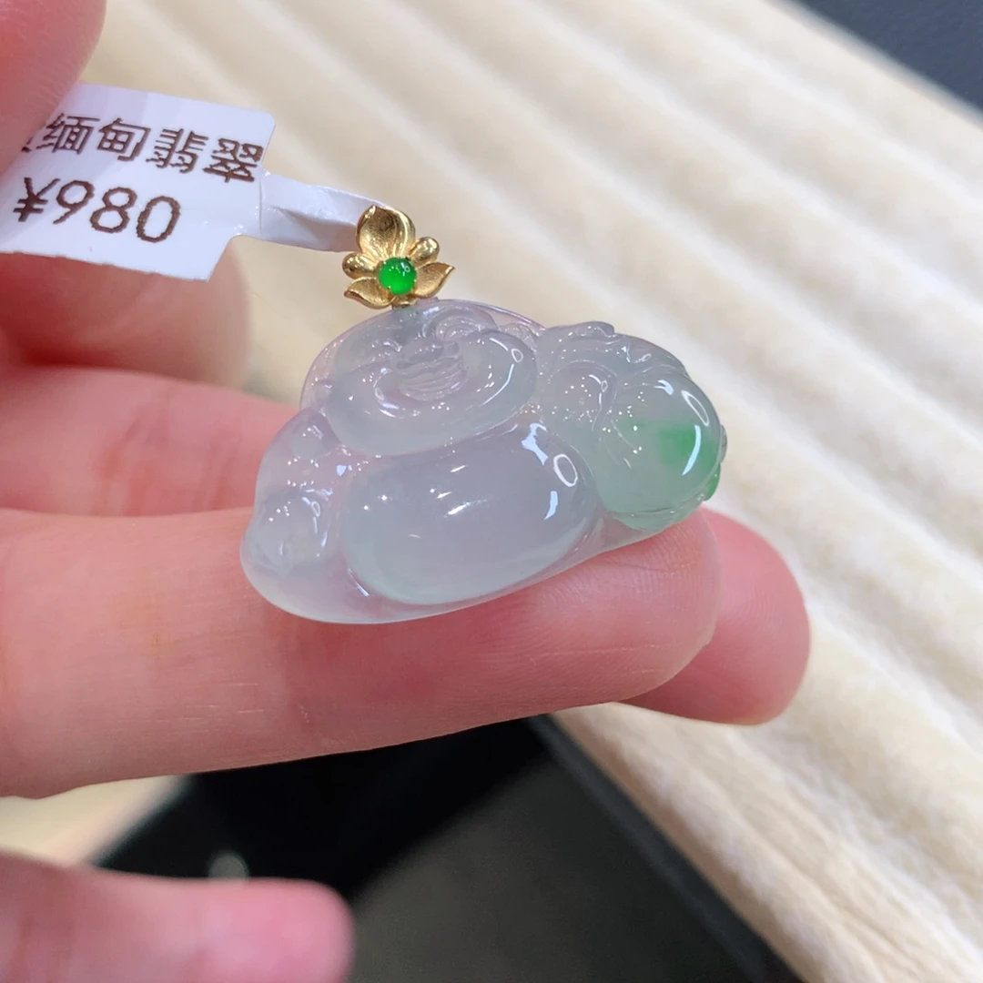 翡翠18K金镶嵌颈饰