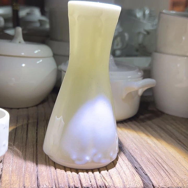 国营尾货骨瓷瓶一个