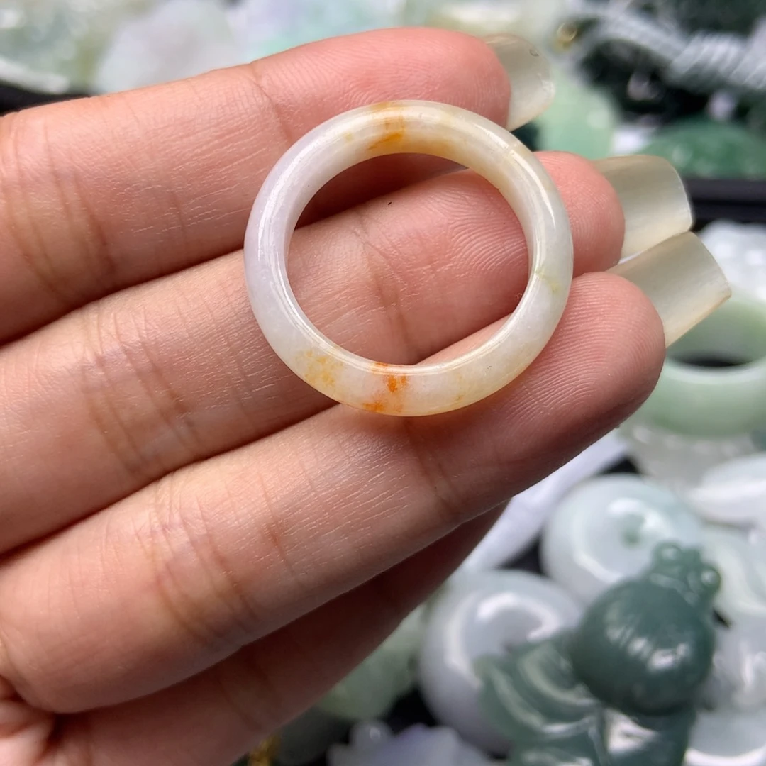 翡翠颈饰未镶嵌天然翡翠