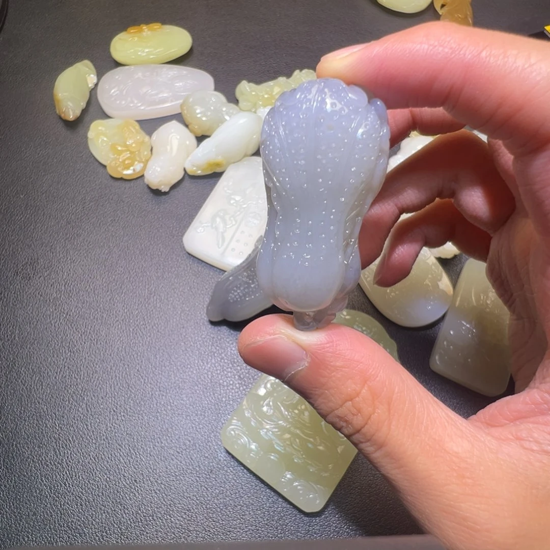 颈饰未镶嵌和田玉