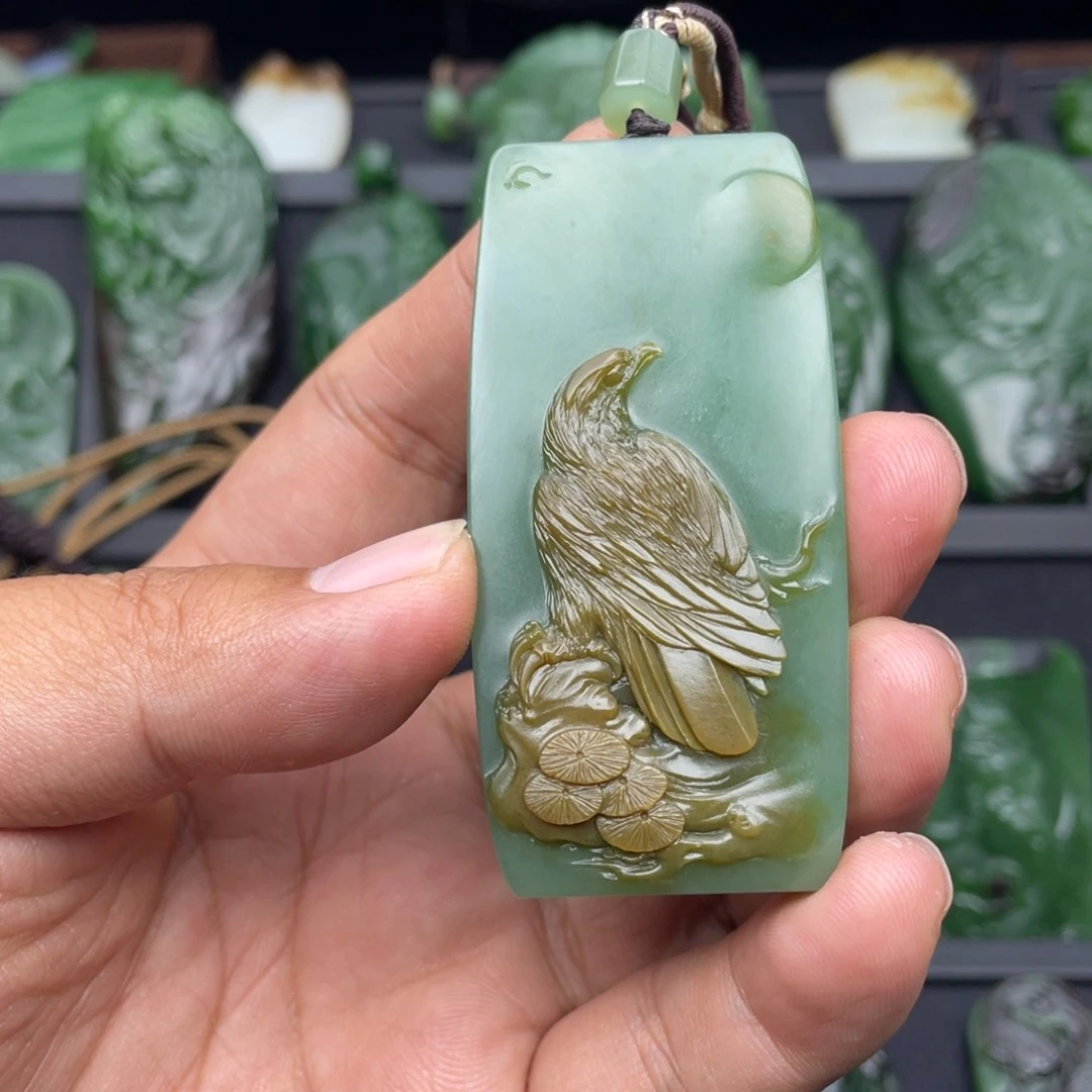 和田玉颈饰未镶嵌陆**玖