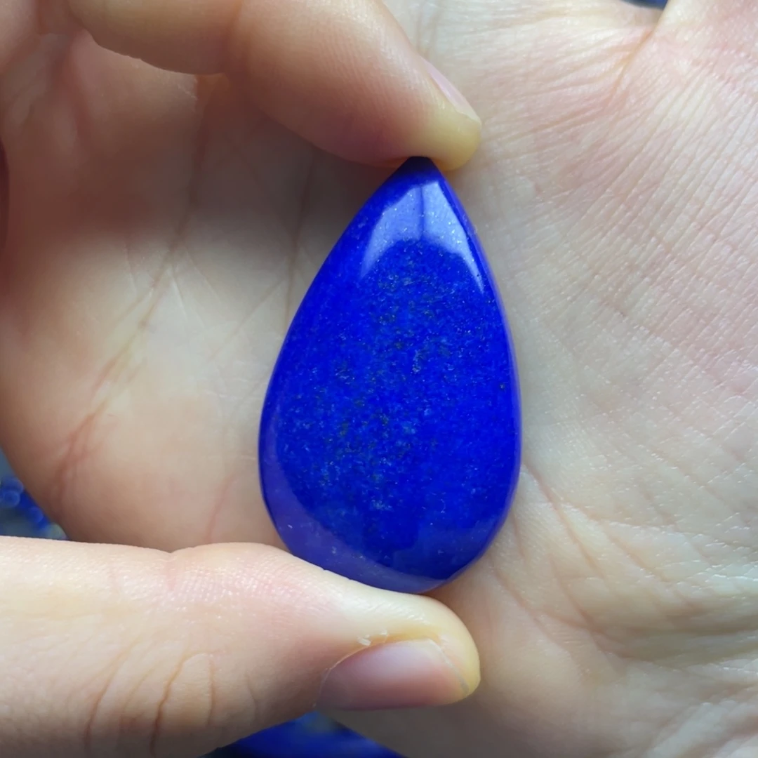 青金石未镶嵌水滴吊坠