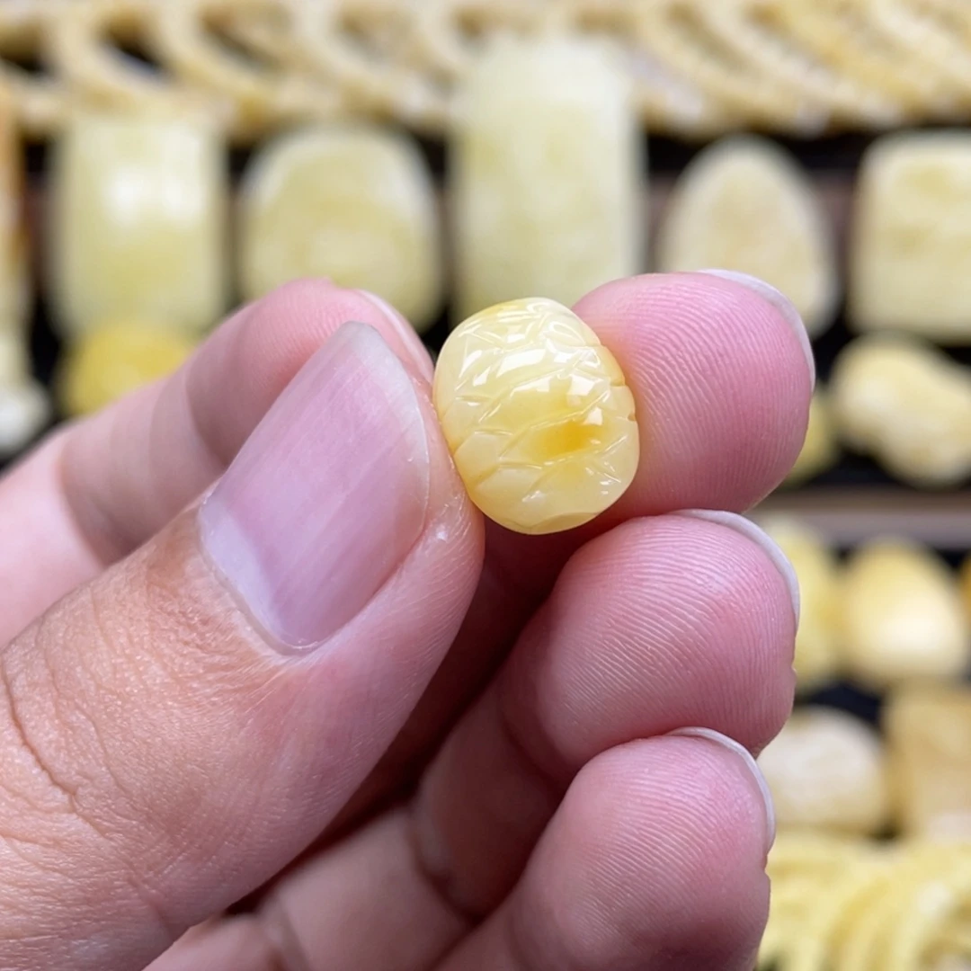 琥珀未镶嵌裸石琥珀蜜蜡