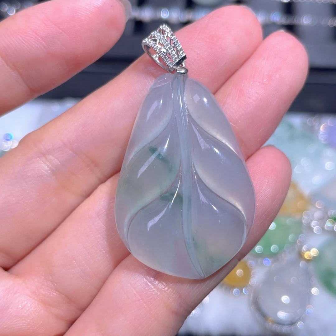 颈饰18K金镶嵌翡翠翡翠