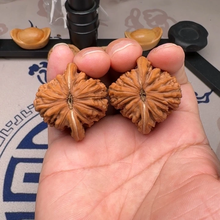 把件桃核山地楼39尺5