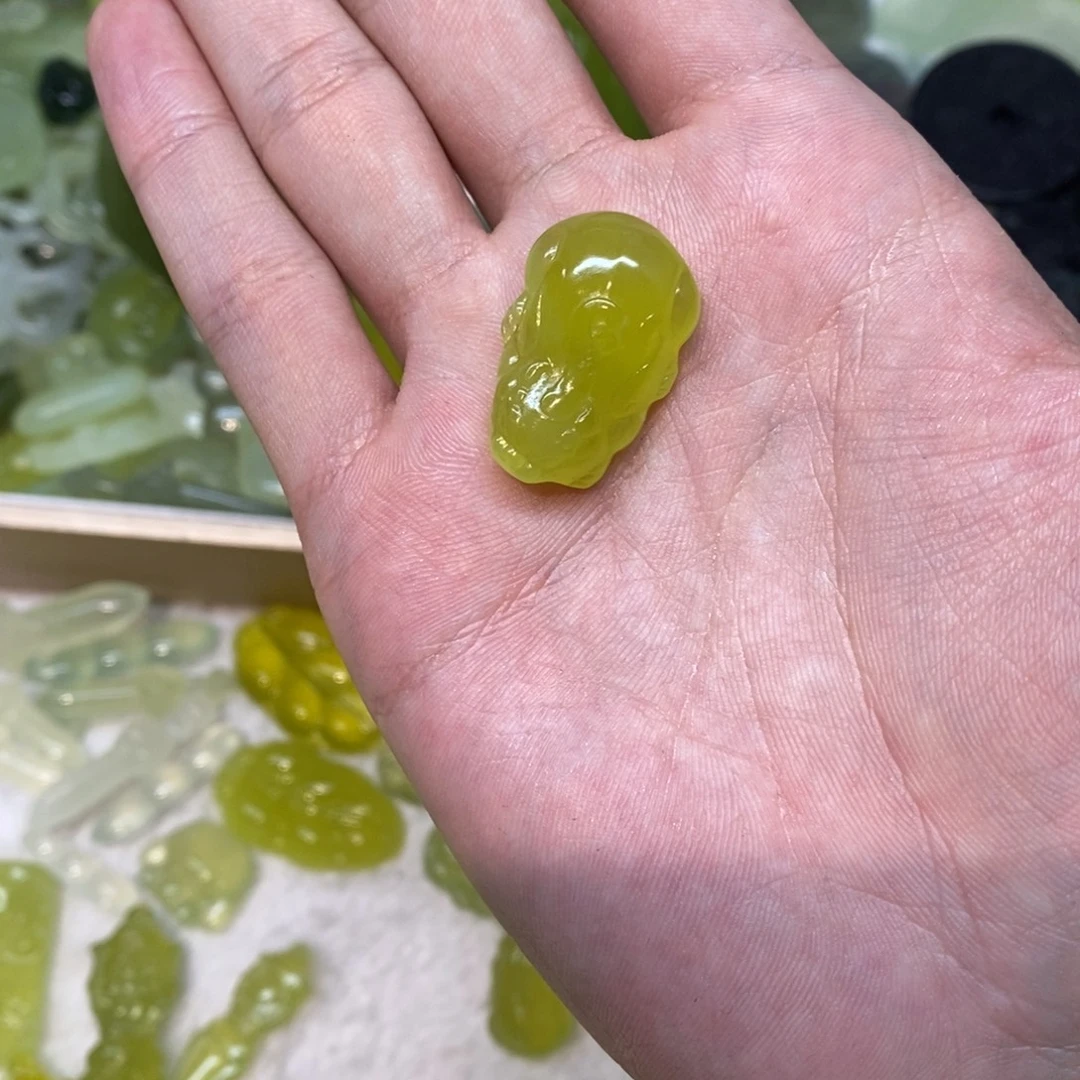 岫玉未镶嵌吊坠(不含链)两单包邮