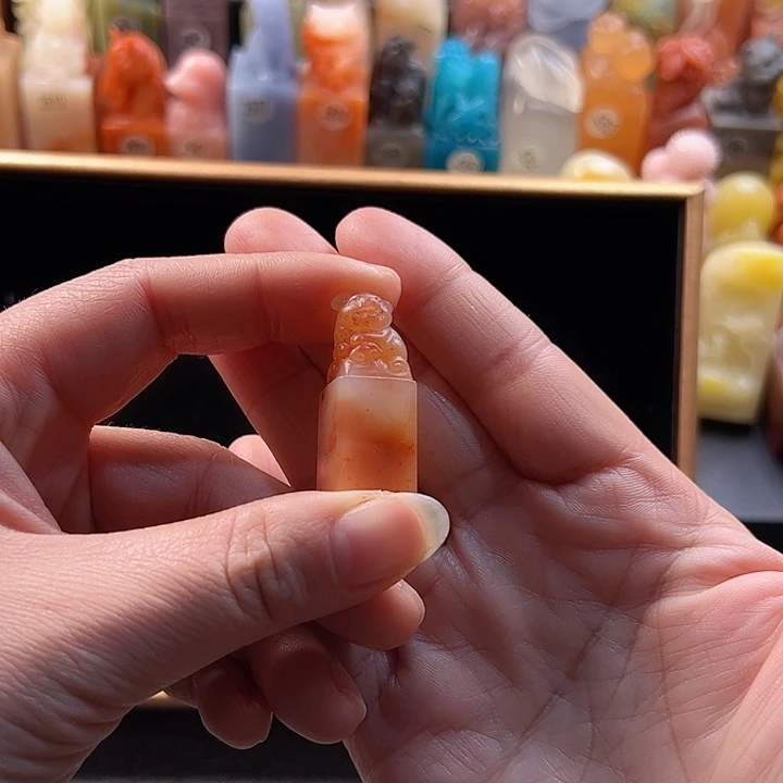 老挝石印石一****）手工定制1.2厘米，猪