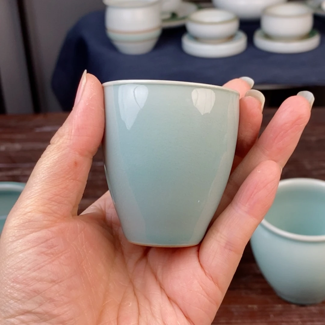 朱砂胎粉青釉闻香杯 不开片