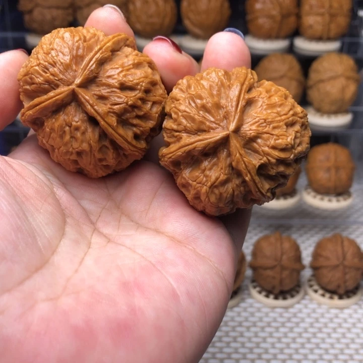 把件文玩核桃74浪蝶纹三棱42尺