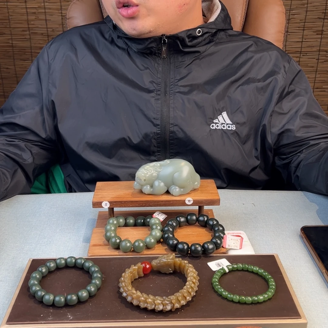 和田玉未镶嵌手链