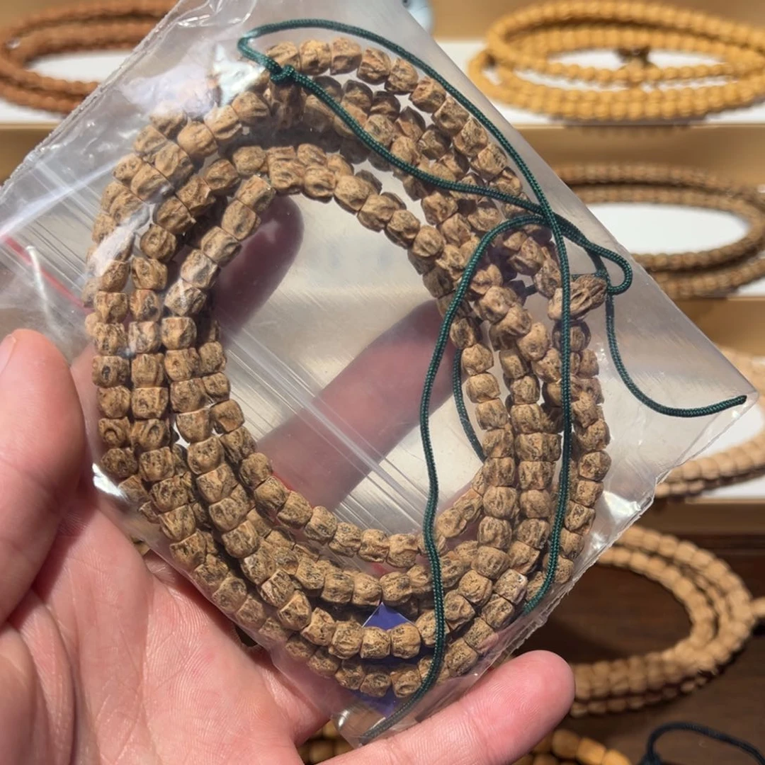 柏香籽/百香籽吊坠清货