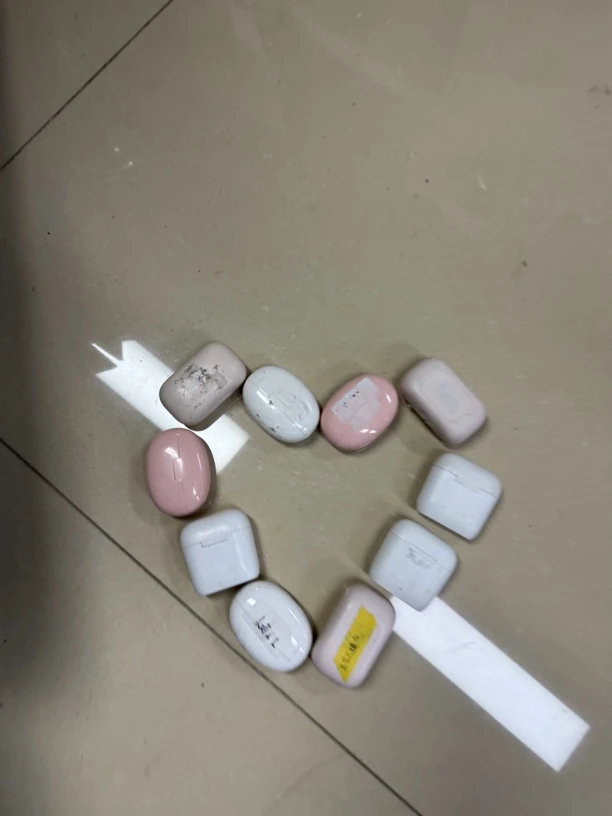 9新  B20001裸机蓝牙耳机/有库存痕迹故障成色差/款式颜色不挑