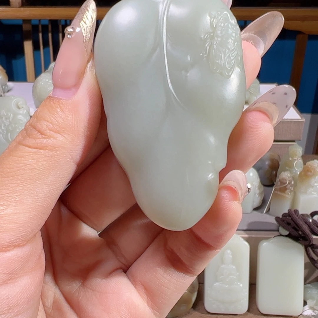 4***@颈饰未镶嵌和田玉（糖玉）