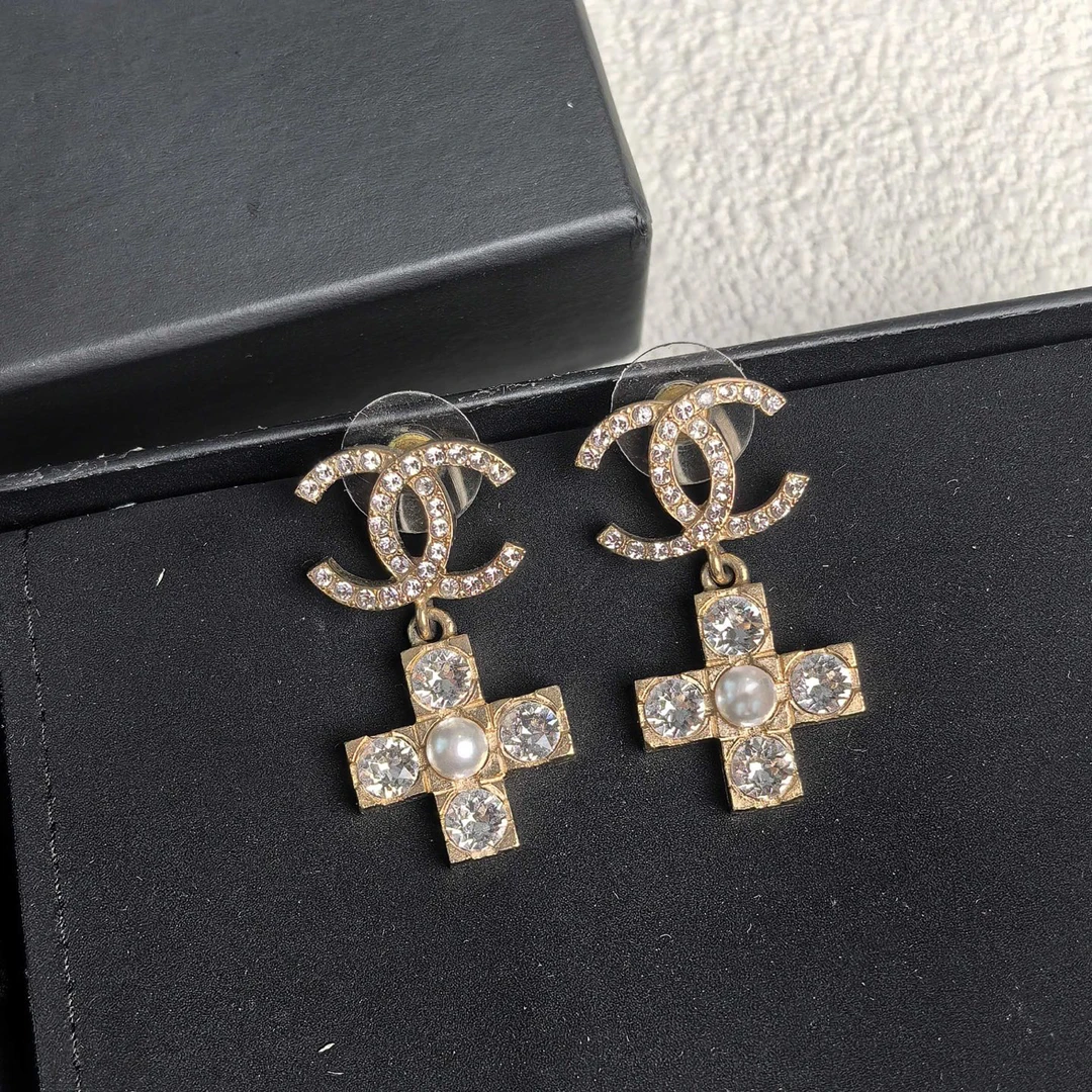 95新 Chanel/香奈儿 泡泡中古Chanel水钻十字吊坠耳钉