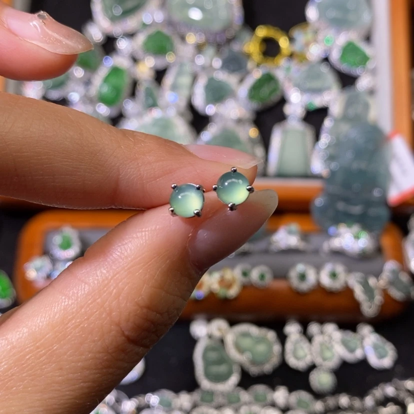 【闪购商品】翡翠颈饰未镶嵌天然