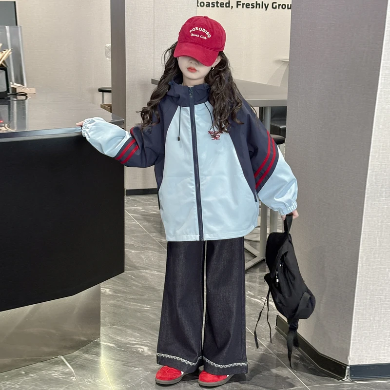 女童早秋外套春秋款2025新款洋气女大童超好看冲锋衣儿童连帽风衣