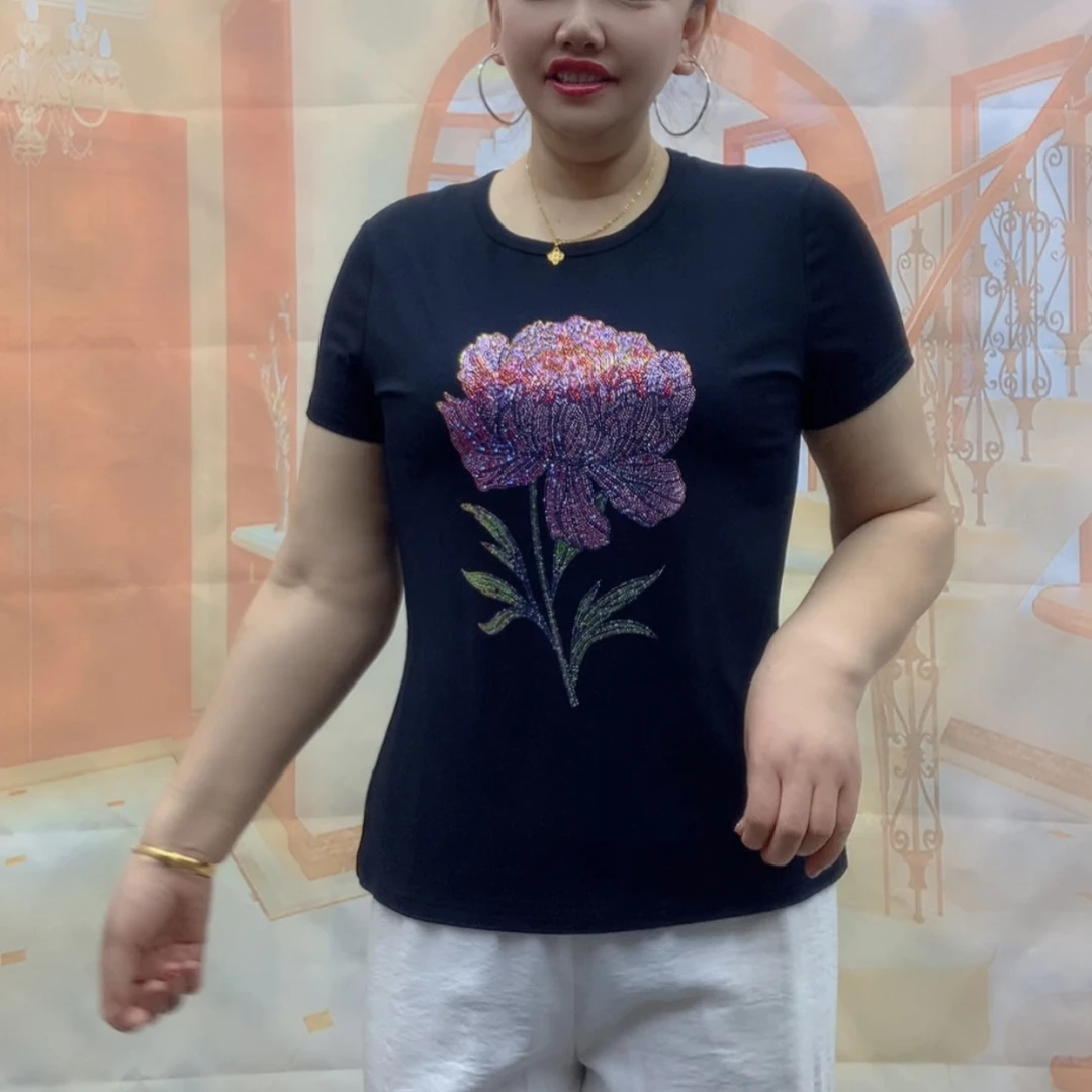 圆领短袖时尚T恤宽松型女士植物花卉显瘦黑色妈妈夏季