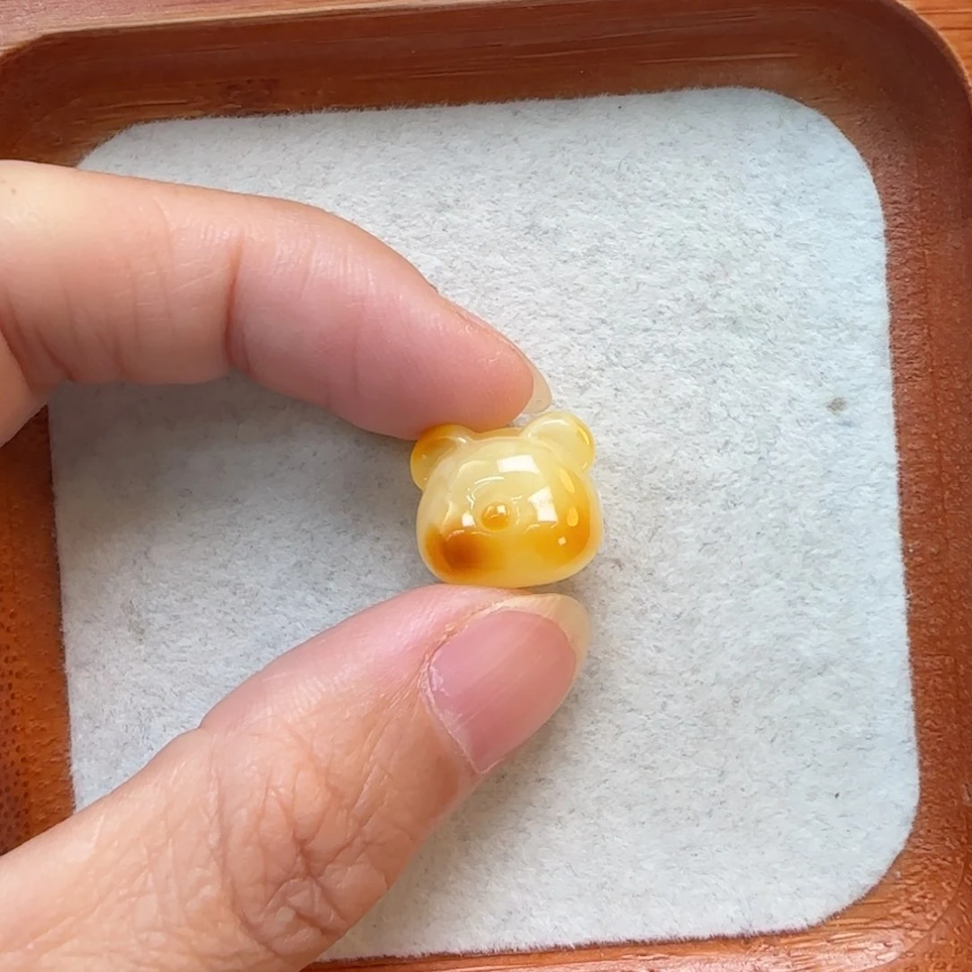 裸石琥珀未镶嵌定制