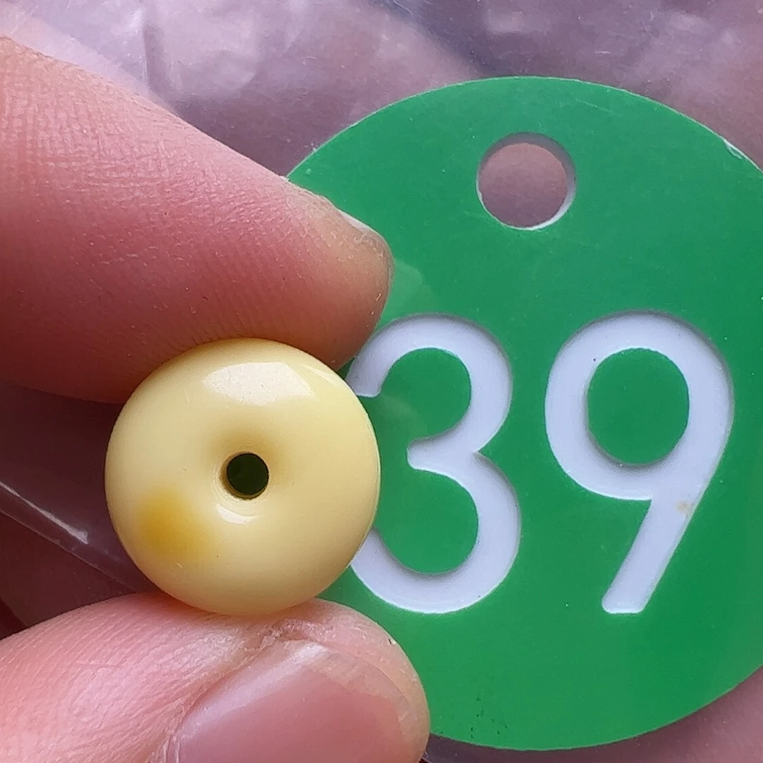 未镶嵌蜜蜡裸石11.8m m