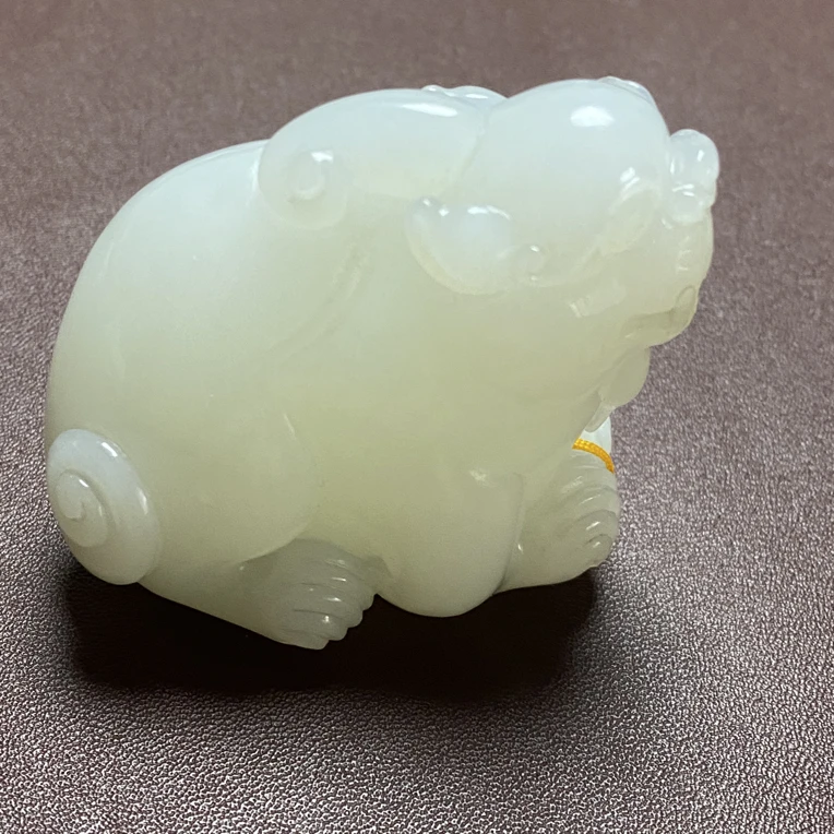 和田玉貔恘手把件