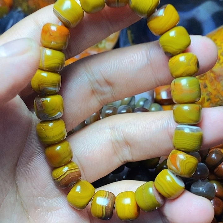 春***栽玛瑙/玉髓未镶嵌战国红