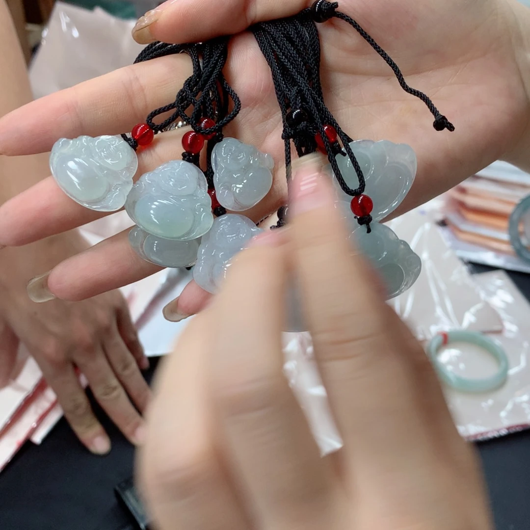 翡翠未镶嵌颈饰多样性发1