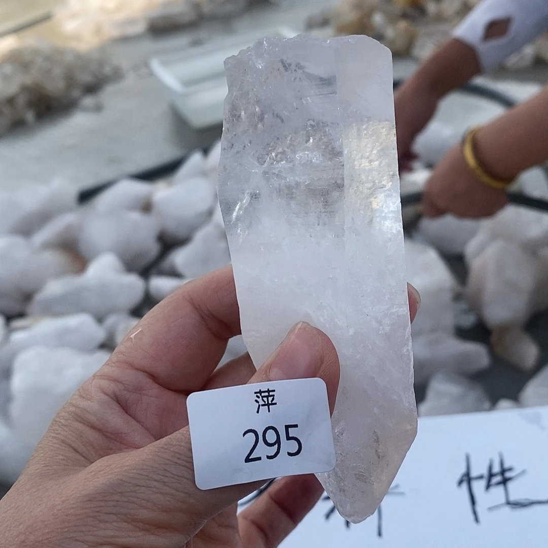 未镶嵌水晶大型摆件（非配饰）