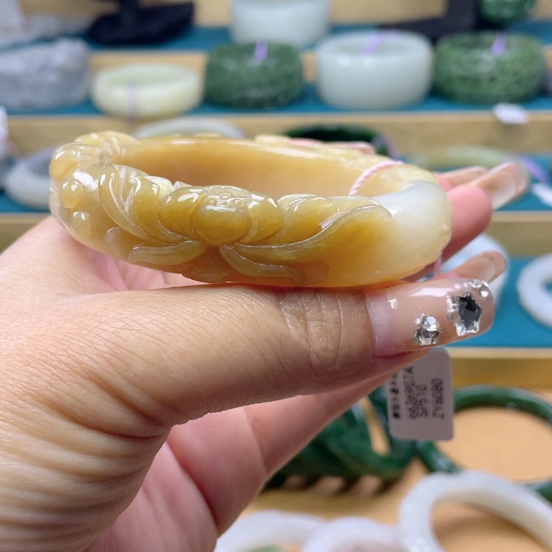 和田玉手镯未镶嵌9