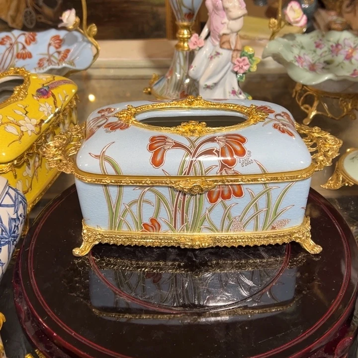 陶瓷铜配瓷纸巾盒家居装饰实用美观