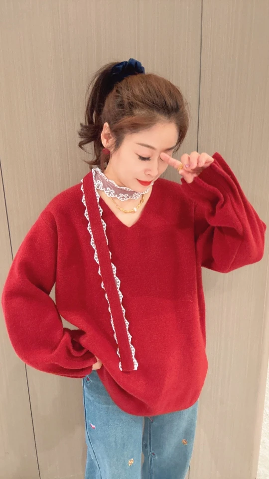 【伟伟专属】2色蕾丝挂脖质感毛衣