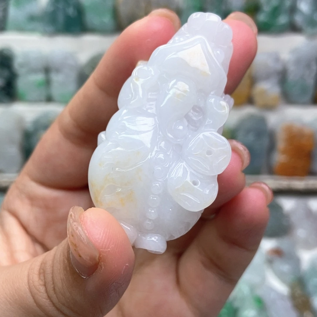 翡翠未镶嵌吊坠(赠链)