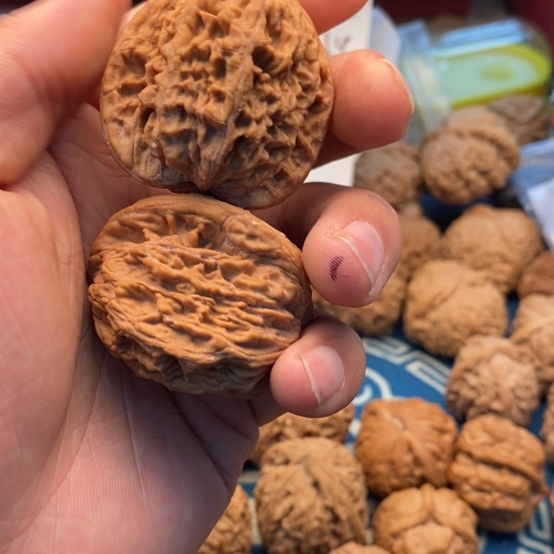 刚***草吊坠文玩核桃虎头