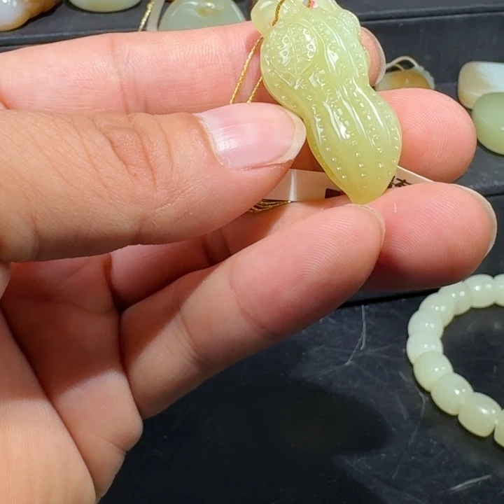 和田玉（糖玉）未镶嵌珠宝半成品